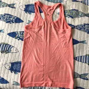LULULEMON Run swiftly tank